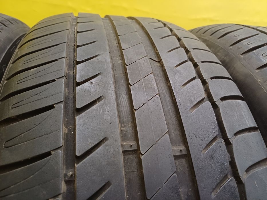 Шины 225/55 R16 Michelin комплект.