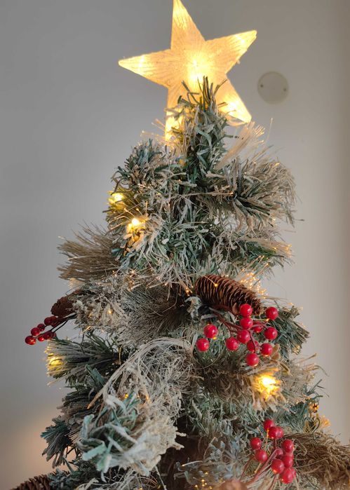 Висока богата декорирана изкуствена елха 180см