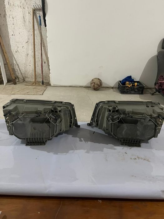 Фара Мерседес 124