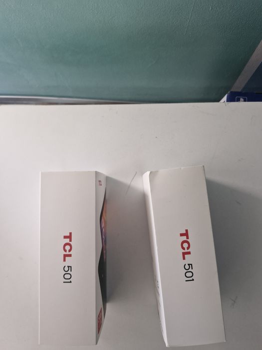 Telefon mobil TCL 501