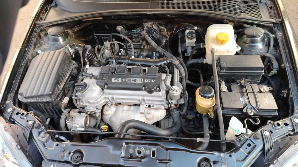 Chevrolet Gentra черный металлик