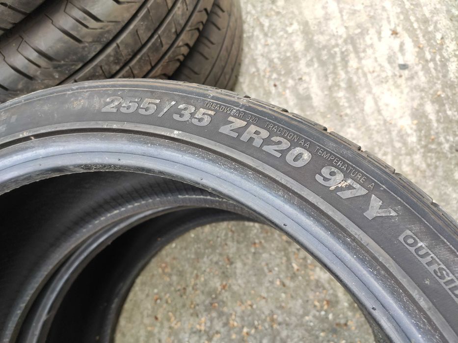 2бр Летни гуми 245 35 20 - Kumho - DOT 2022