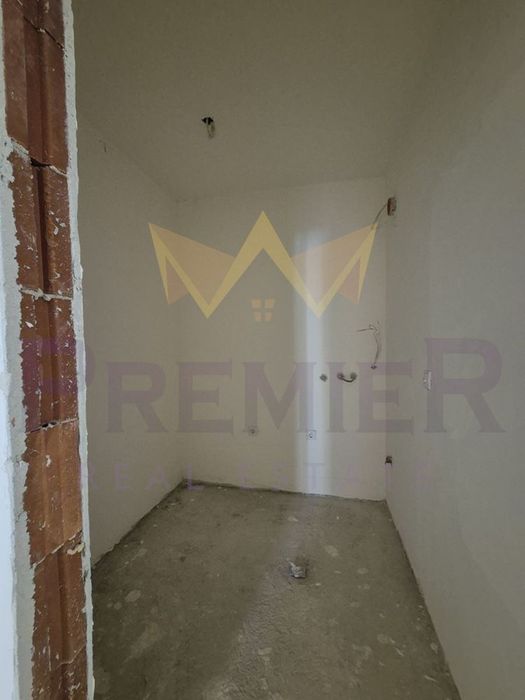 Продава се Тристаен апартамент в Бургас, Меден рудник - зона Д - 129 кв.м за 560 €/кв.м - Снимка #9