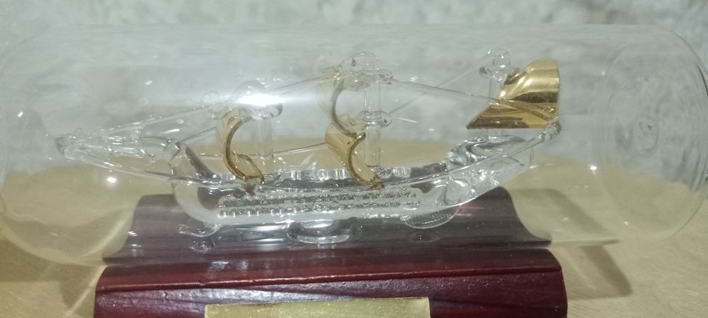 Корабль в бутылке