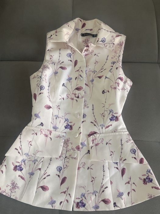 Жакет цветочный, очень красивый