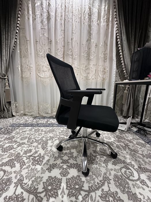 Ofis uchun kreslo