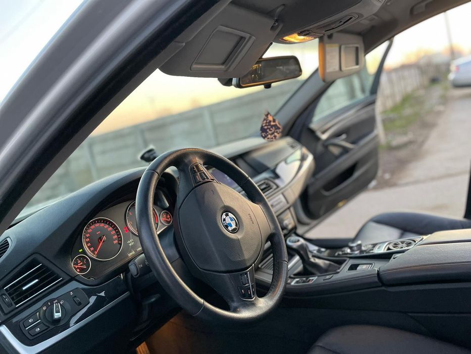 Bmw f11 520d 2011 Manual