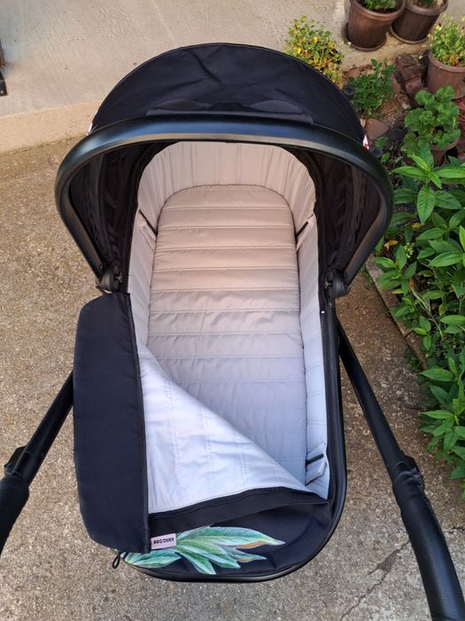 Бебешка количка KIKKA BOO