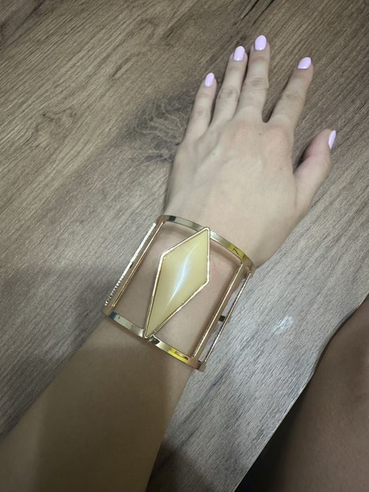 Дамска гривна елегантна