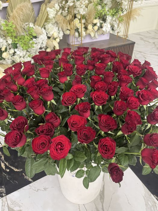 101 красный роза гигант