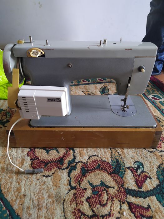 Тикув машинаси сотилади