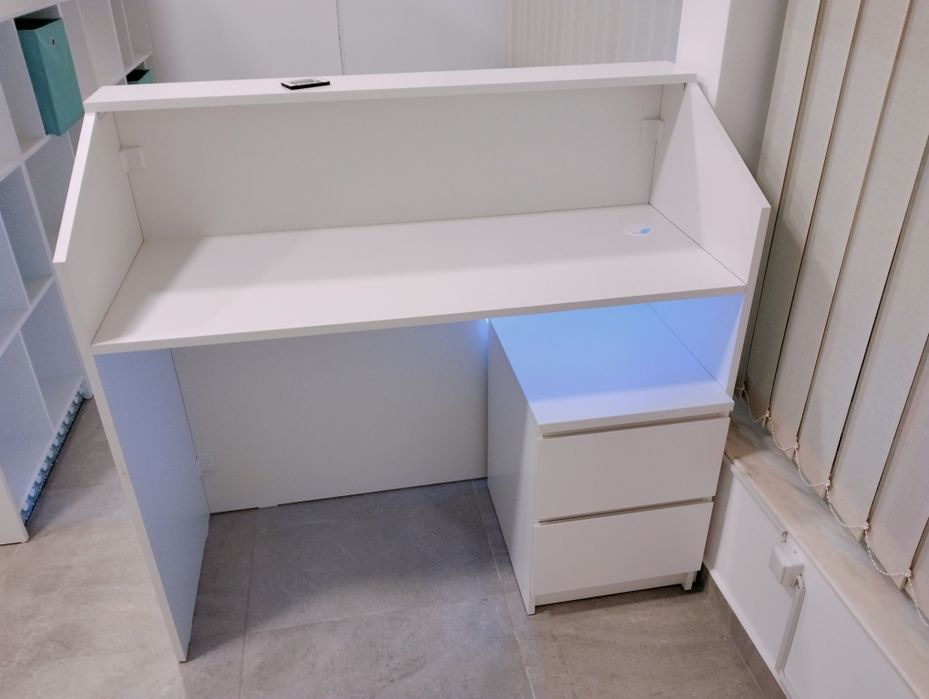 Birou recepție culoarea albă, nou