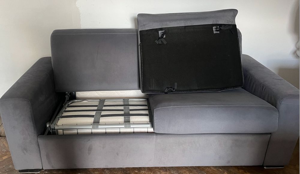 Canapea extensibila cu somiera