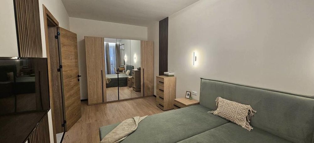 Дава се под наем Двустаен апартамент в Пловдив, Младежки Хълм - 80 кв.м за 747.66 € - Снимка #2