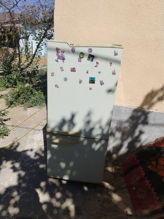 Холодильник рабочий