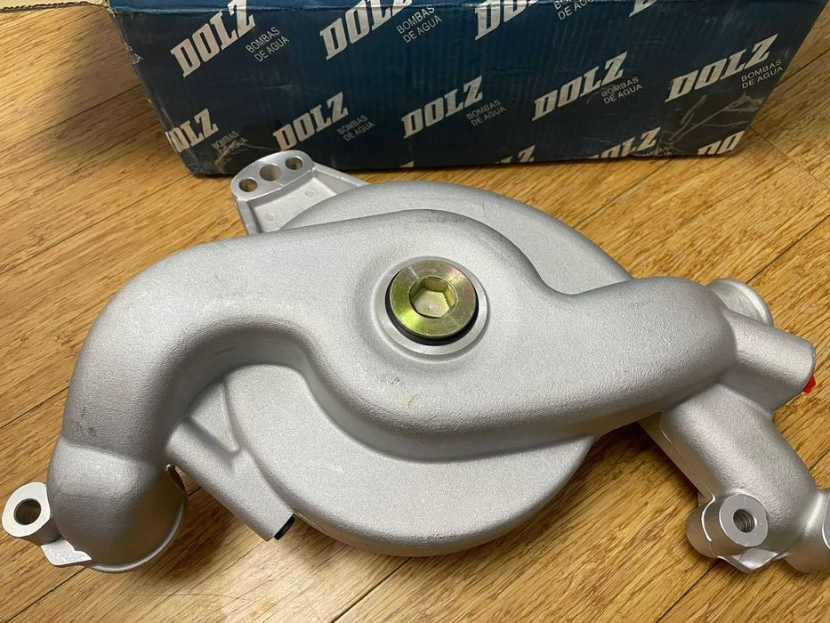 Pompă apă DOLZ M307 – MAN TGA 18.480 12.8 Diesel – NOUĂ