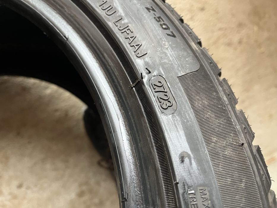 225/45 R17  de iarna M+S