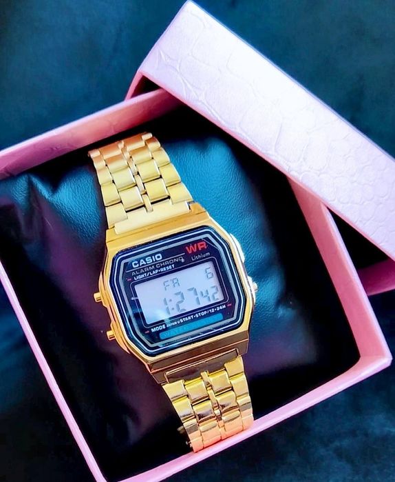 Продаются кварцевые часы, новые!