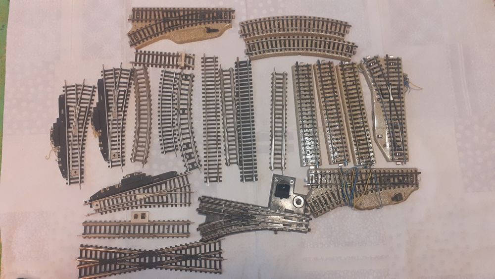 Sine linii macaze intersecții trenulet electric scara HO