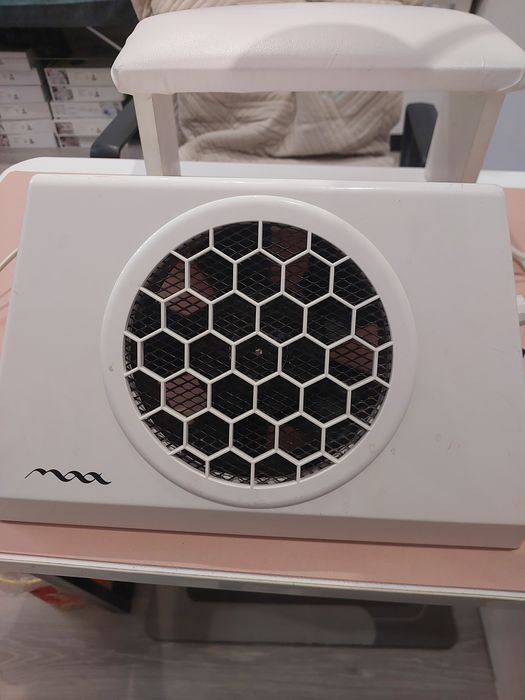 Маникюрный пылесос