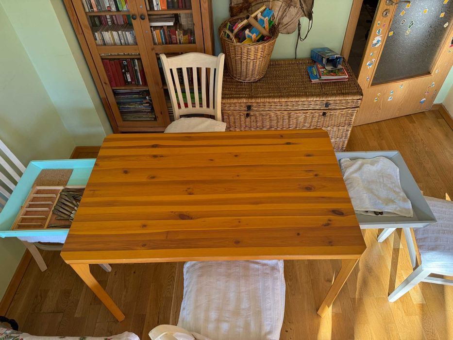 Маса от масивно дърво, IKEA