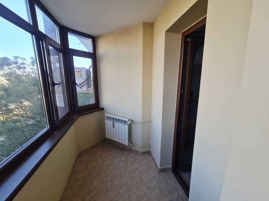 Дава се под наем Двустаен апартамент в Разград, Център - 67 кв.м за 306 € - Снимка #3