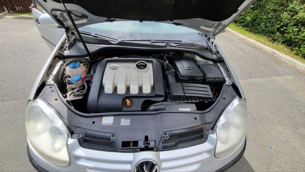Volkswagen Golf 1.9 tdi – 2004 foarte bine intretinut | 115.895 km reali  | 2.999 €