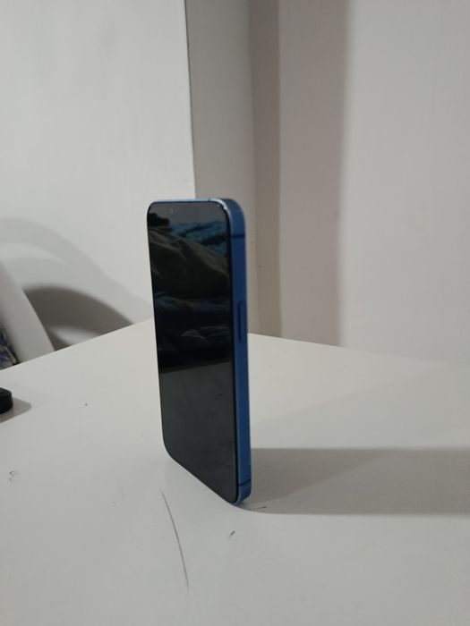 Продам iphone 13