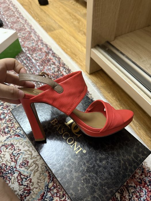 Кожаный басоножки