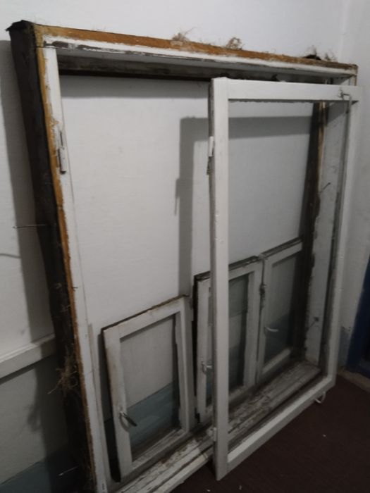 Деревянные рамы со стеклом