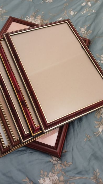 Продам  рамки  в отличном состоянии