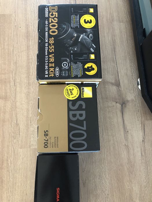 Kit profesional Nikon d5200,Sb700,sigma 70-300mm..