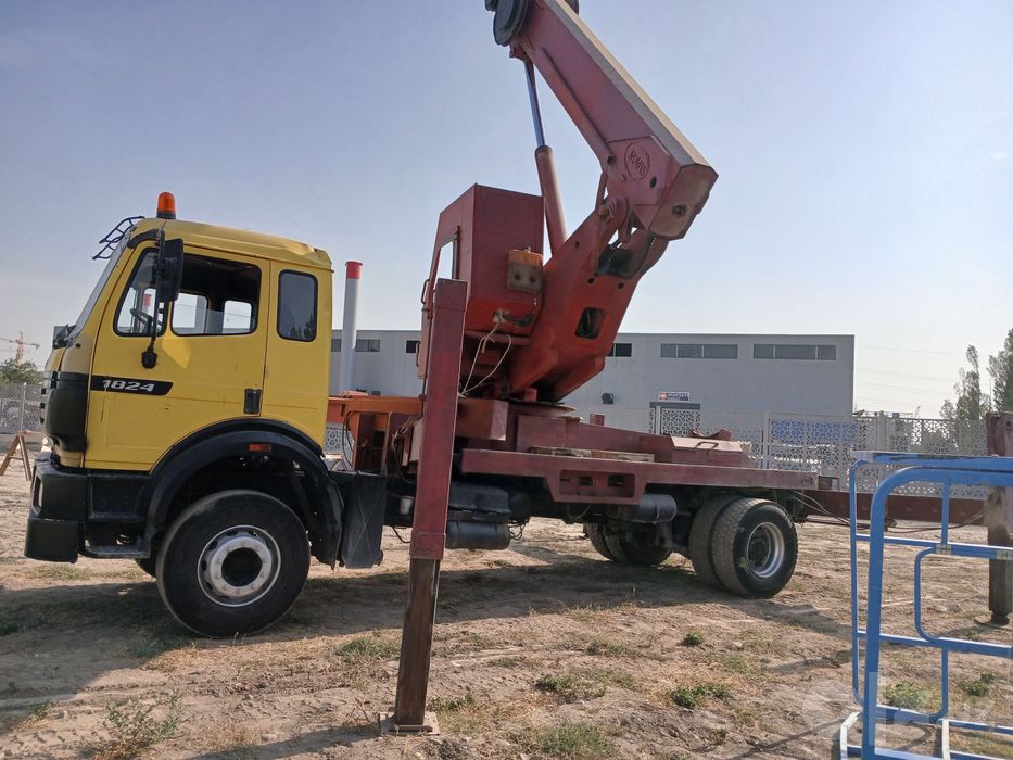 Продается автовышка Mercedes-Benz 1824L (Horyong 40m) 1999