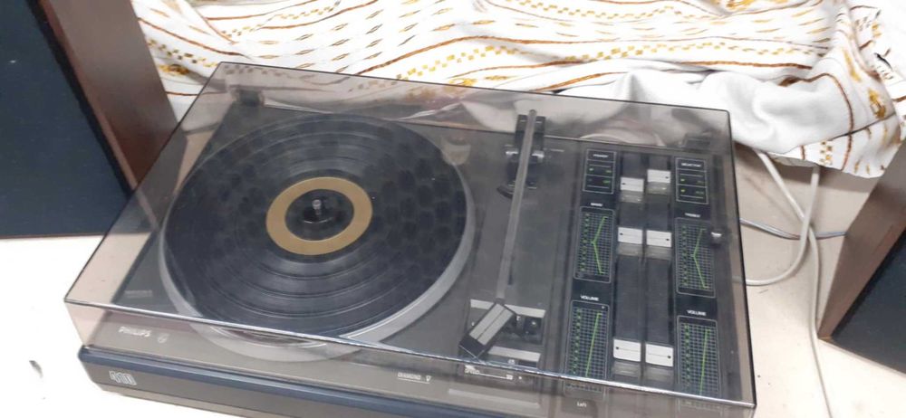 Грамофон Philips 410