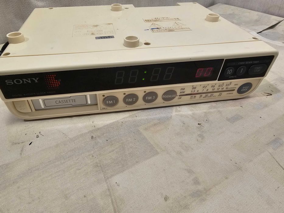 Defect Sony ICF-C560L