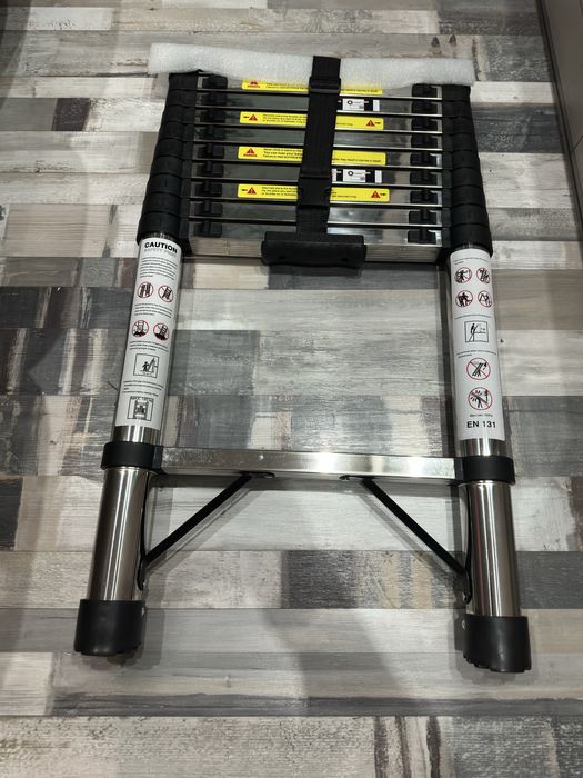 продавам телескопична стълба 3,2м.