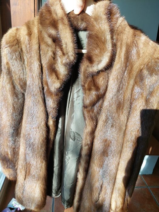 Scurtă de damă, din blană de nurcă