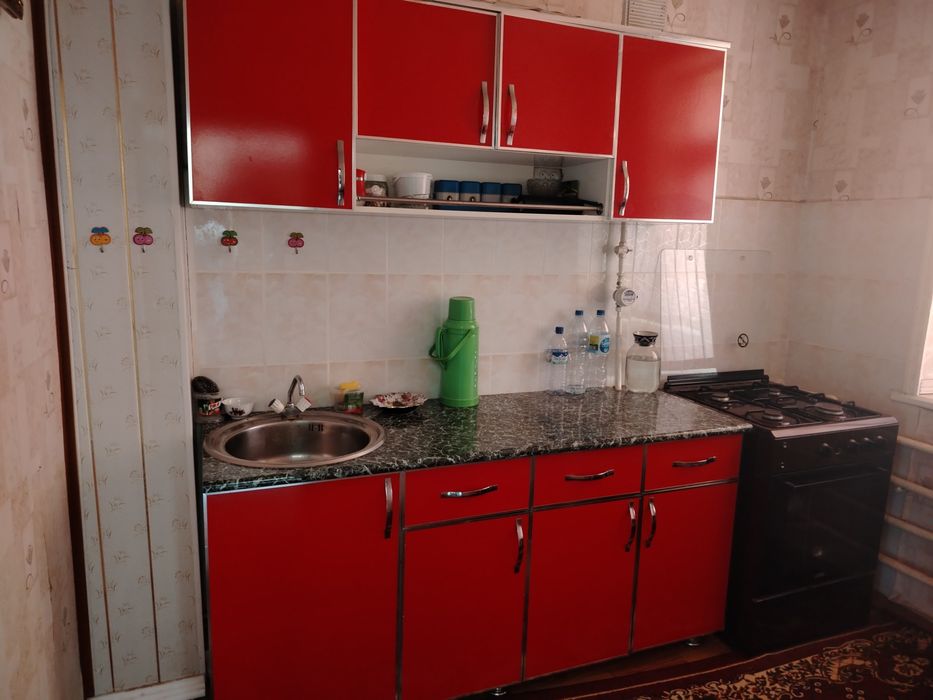 2 xonali uy barcha jixozlar bilan sotiladi. 4 mkr 24dom