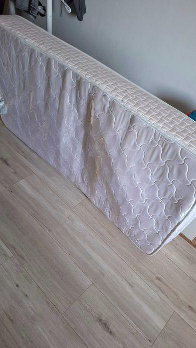 Продам матрац 180х90х22