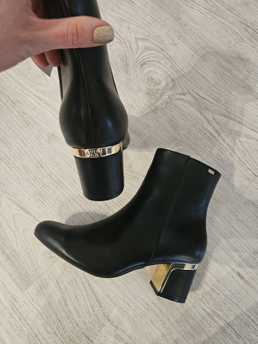 Sale 160! Елегантни боти DKNY