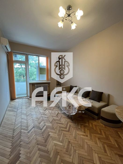 Двустаен обзаведен апартамент под наем в Центъра