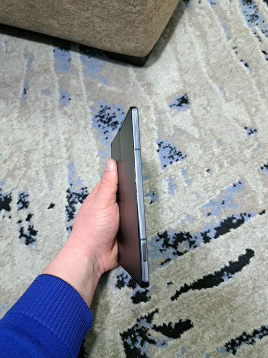 Samsung Z Fold4 xotirasi 8/256GB