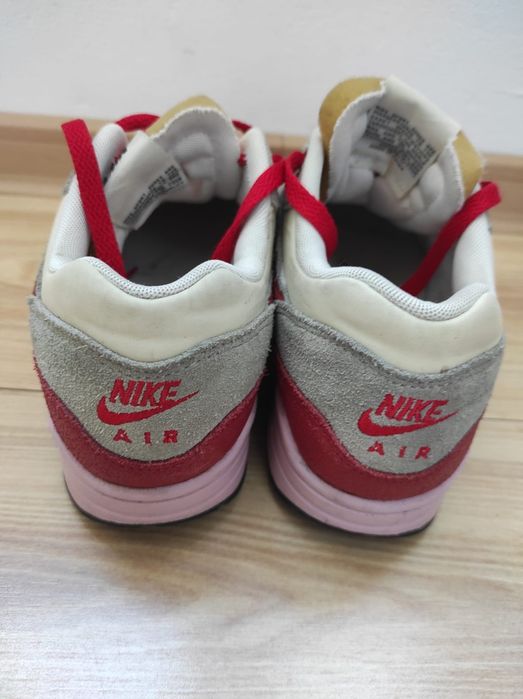 Adidas dama Nike air max 1 Vntg  38.5