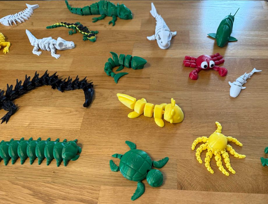 Vand Jucarii Articulate NOI Diverse Modele Ideale Pentru Copii sau Colectionari