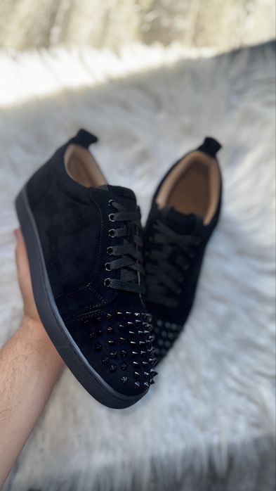 Louboitin  spikes 43
