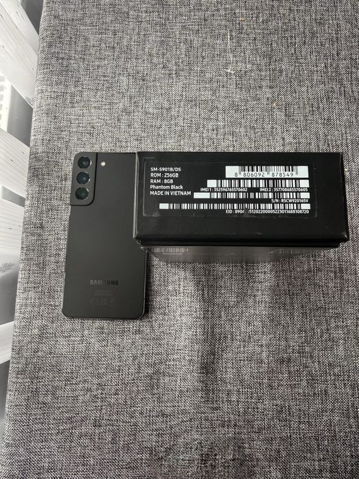 Vand samsung galaxy S22.Ofer si 4 huse mobilfox.