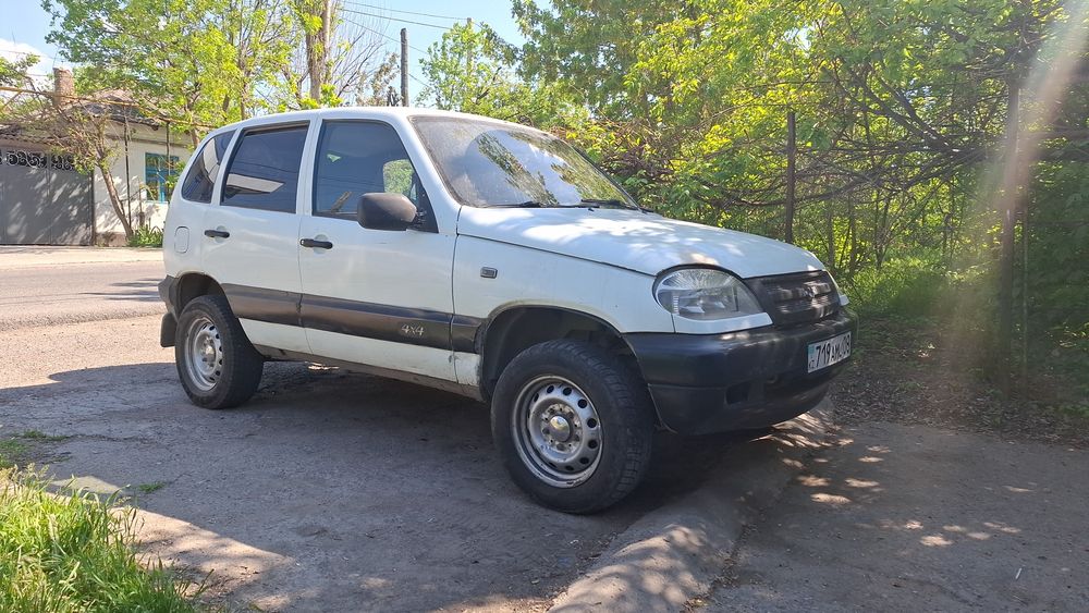 Niva Chevrolet продам ниву