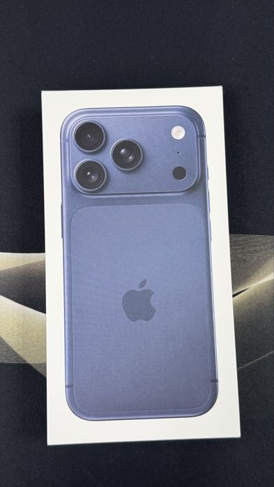 Iphone 17 Pro silver/blue 256GB.