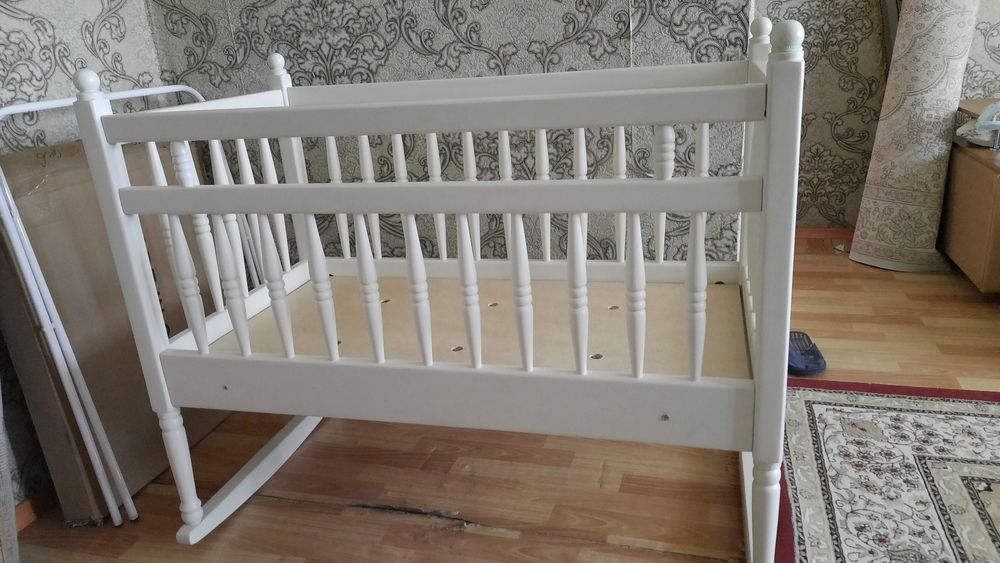 продам детскую кровать - колыбель