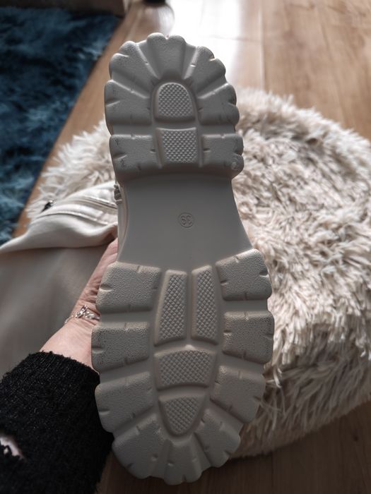 Ботуши платформа, високи до над колената, бежови